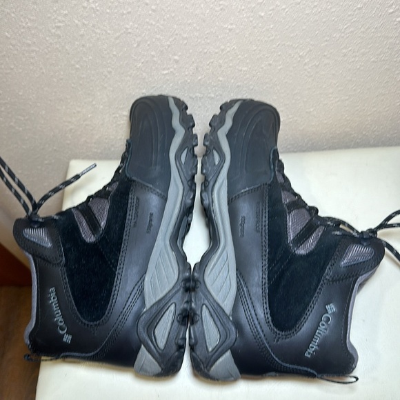 Columbia boots size 10 - Picture 5 of 9